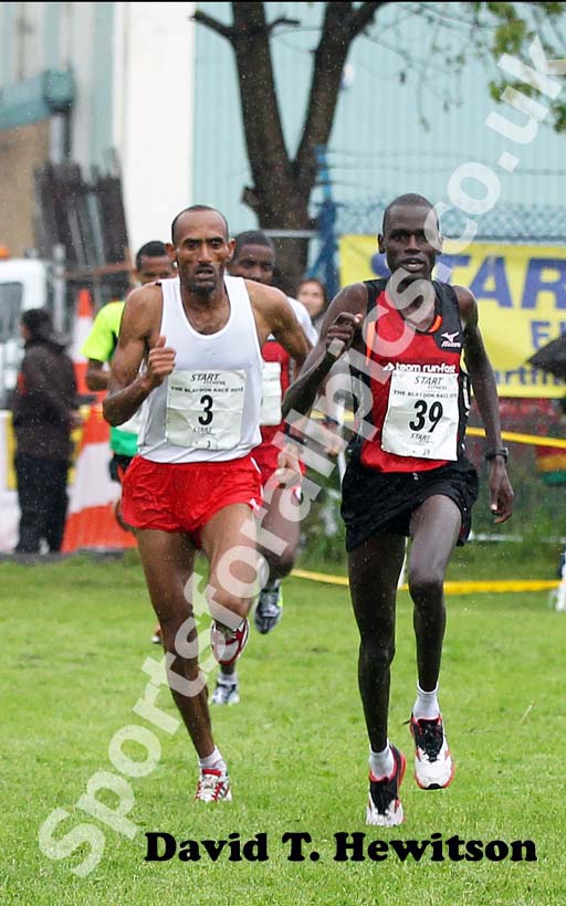 Peter Lemuya outsprints No 3 Tewodros Shiferaw to win the 2012 Blaydon Races on June 9th.